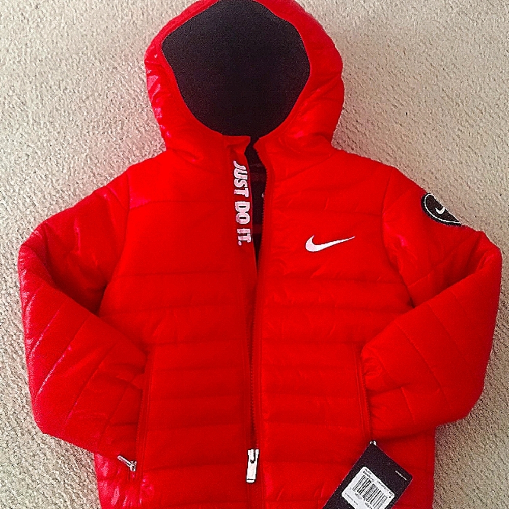 Nike Boys University Red Hooded PufferJacket. - Picture 3 of 4